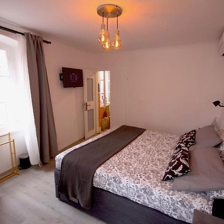 Phiros B&B ไพราน ภายนอก รูปภาพ