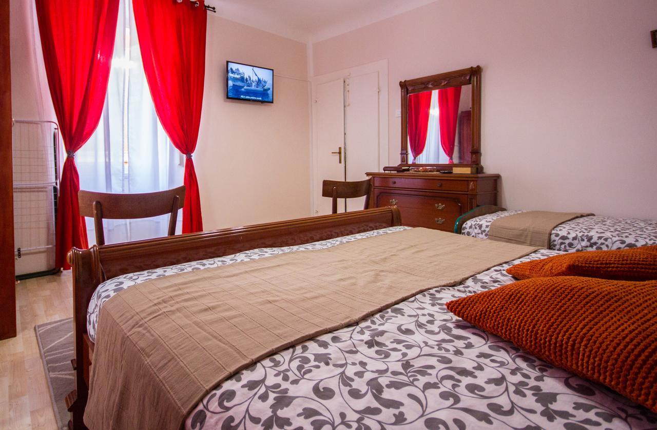 Phiros B&B ไพราน ภายนอก รูปภาพ