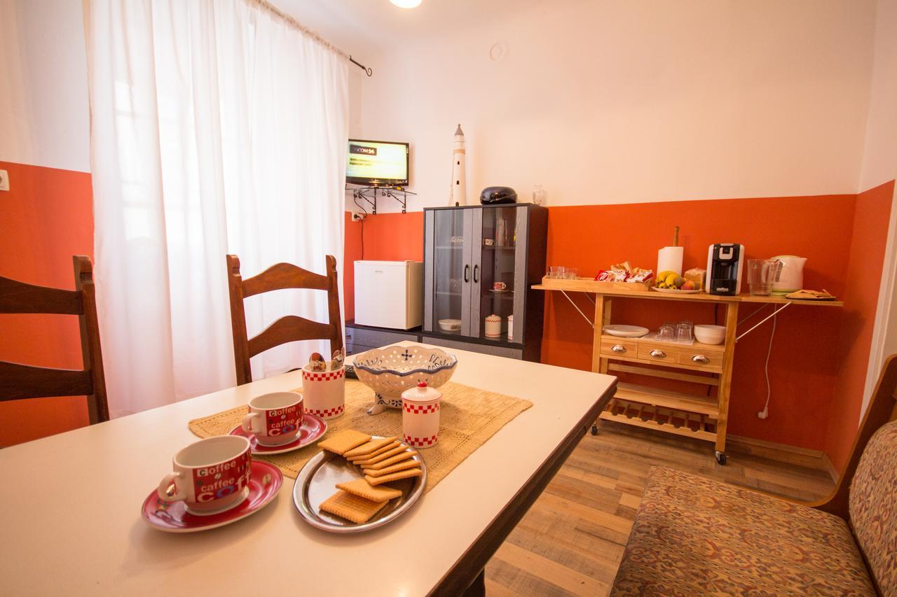 Phiros B&B ไพราน ภายนอก รูปภาพ